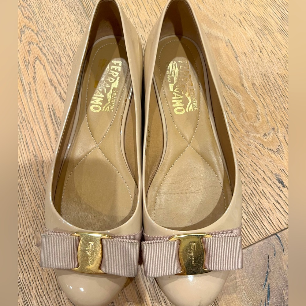 Used Salvatore Ferragamo Women Flat Size 6